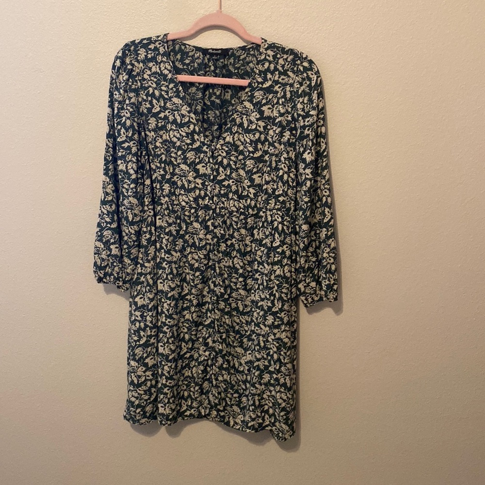 Madewell - V-Neck Button-Front Mini Dress in Forest Leaves